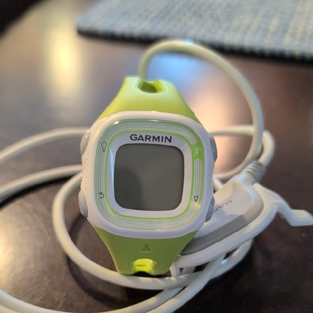 Garmin Forerunner 10 Green and White Fitness Watch